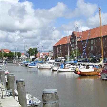 Apartament Lykkegard - Glueck Im Ehemaligen Weinkeller Tönning